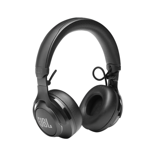 JBL Club 700BT - Black - Wireless on-ear headphones - Detailshot 2